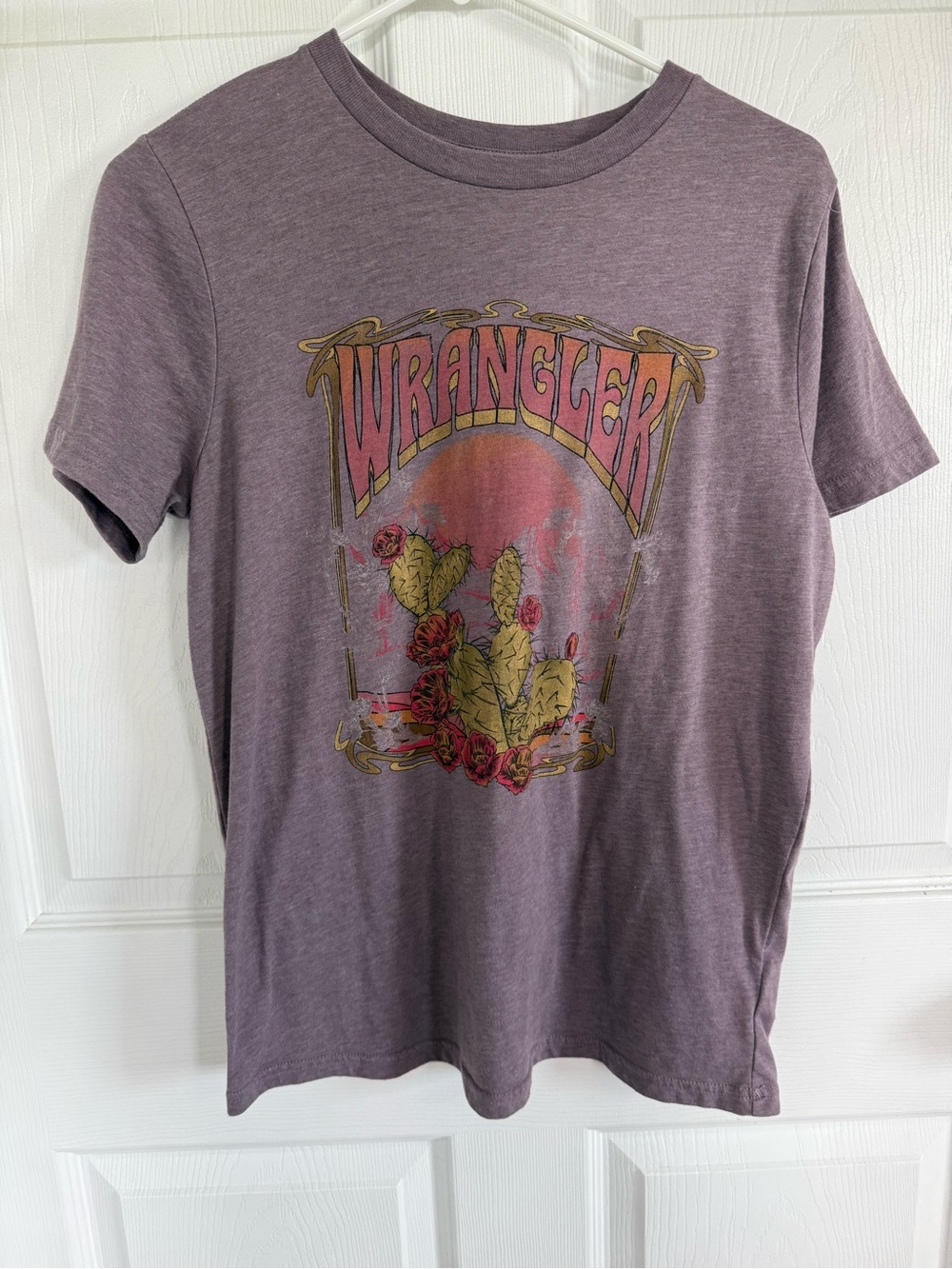 Wrangler Western Cactus Graphic T-Shirt Medium Purple Artsy Boho Soft